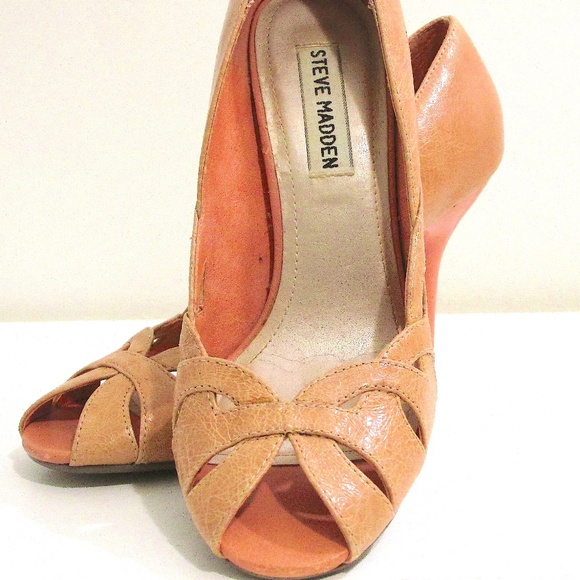 Vintage Peach Peep Toe Heels by Steve Madden - Picture 4 of 9